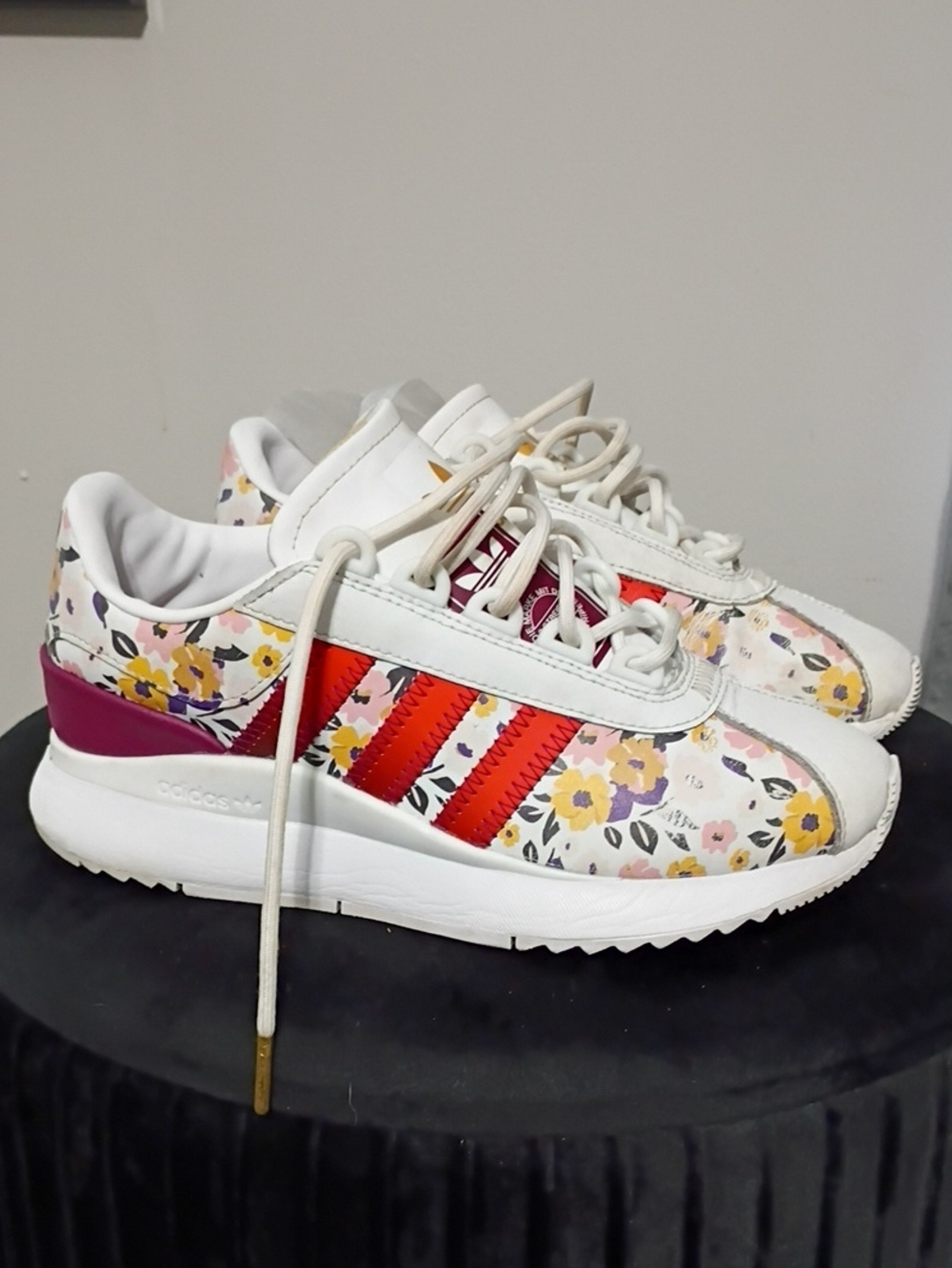 Adidas Sneakers - Picture 2 of 8